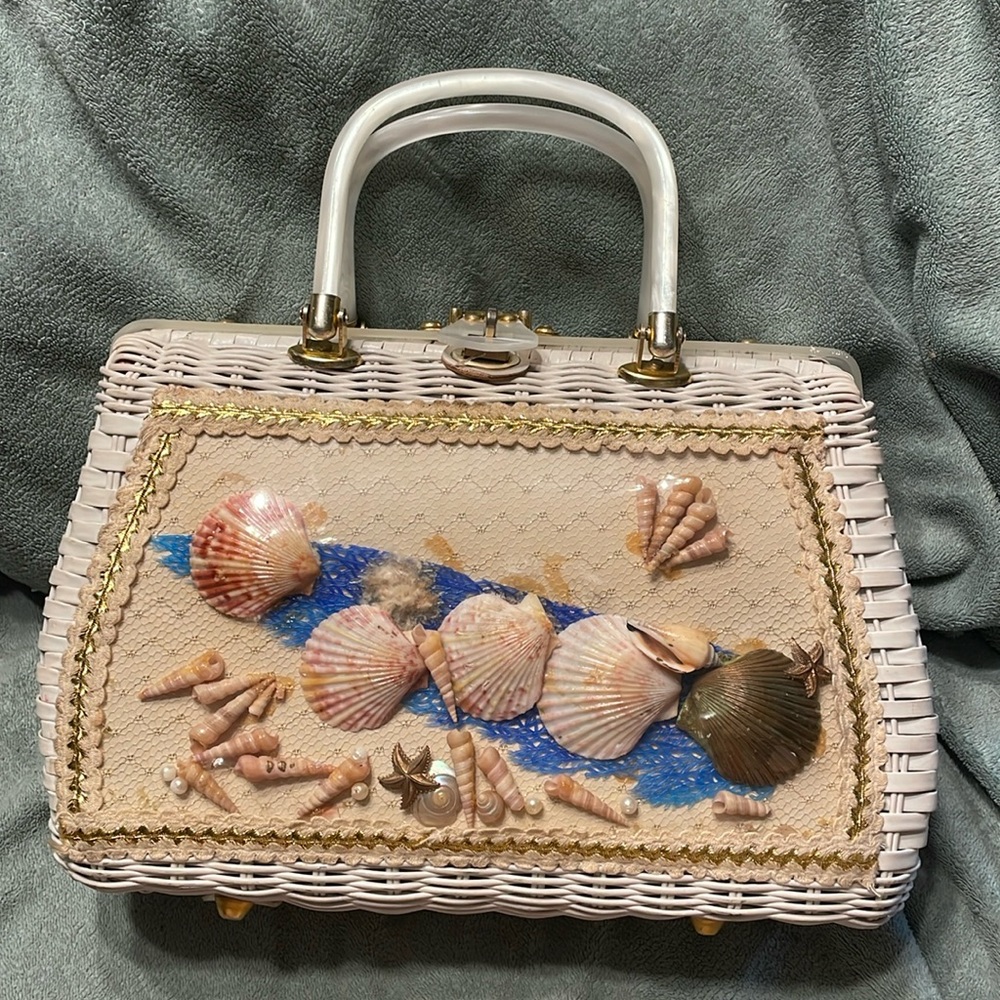 Antique Princess Charming by Atlas Seashell Purse